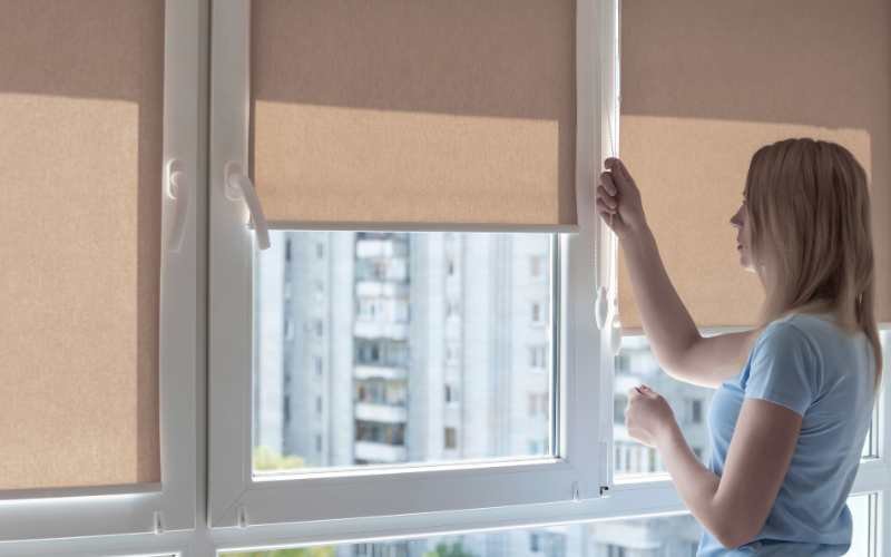 Sun Blocking Roller Blinds