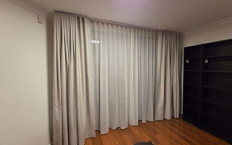 beautifully fitted curtains for living rooms and bedrooms